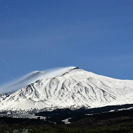 Refe Oda ve Kahvaltı 3*