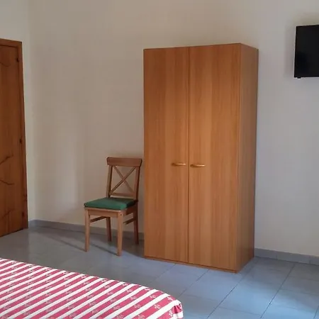 Refe Bed & Breakfast